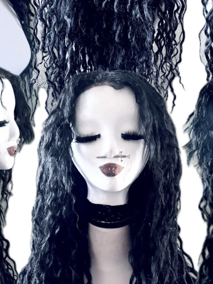 Wig: black, long curls